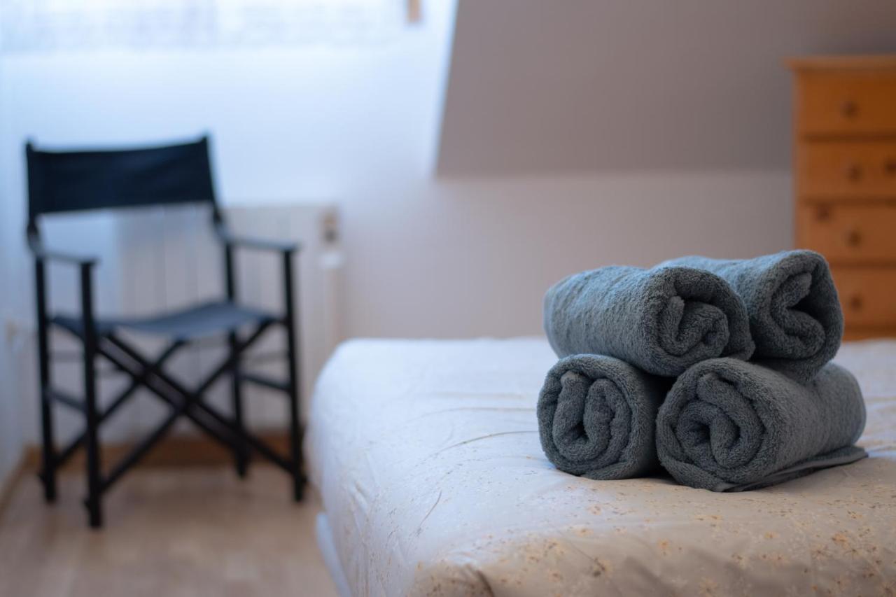 Apartamento Centrico Con Parking - L'Amfitriona Rialp Eksteriør billede